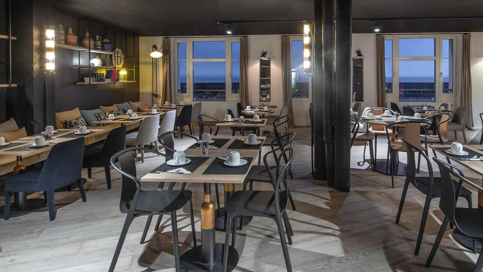 **** Hotel Mercure St Malo Front De Mer Saint-Malo France