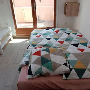 https://apt-studette-a-la-moutonne.aixenprovencehotels.org
