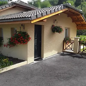 https://studio-de-la-corbaz.hotels-rhonealpes.com